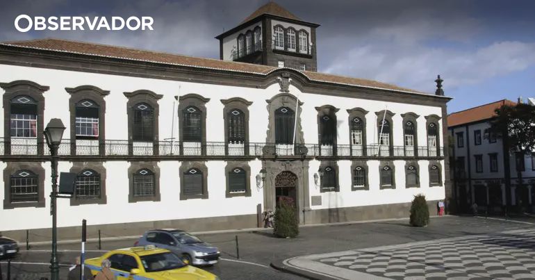 Featured image for Funchal Suspends New Short-Term Rental Licenses After Housing Cooperative Scandal