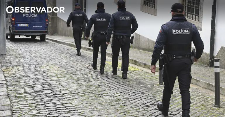 Lisbon Police Seize Tons of Drugs, Firearms, and Speedboats in Major Anti-Trafficking Raid