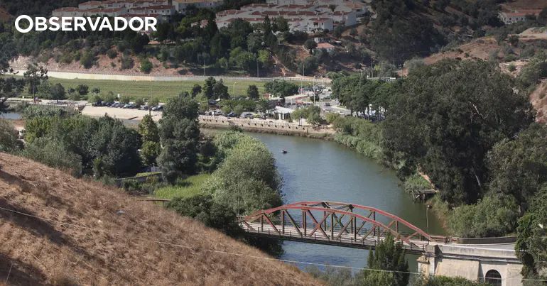 “Desaparecimento Alarmante: Jovem de 17 Anos some nas Afluentes de Odemira! Buscas Suspensas à Noite!” #ÚltimasNotícias #Portugal “Desaparecimento Alarmante: Jovem de 17 Anos some nas Afluentes de Odemira! Buscas Suspensas à Noite!” #ÚltimasNotícias #Portugal