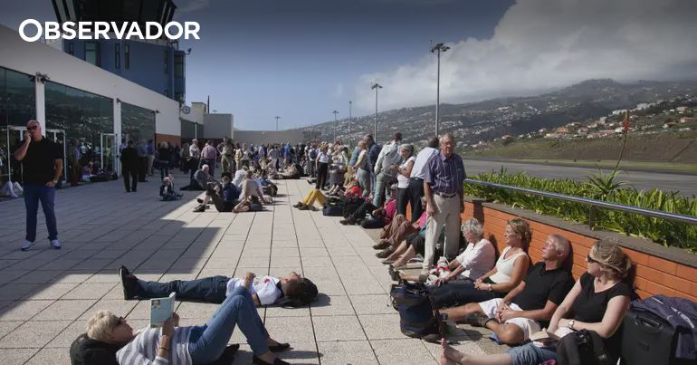 Madeira. Movimento no aeroporto condicionado devido ao vento – Observador Madeira. Movimento no aeroporto condicionado devido ao vento – Observador