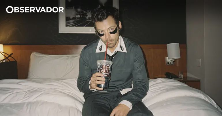o cantor enquanto corredor de fundo – Observador