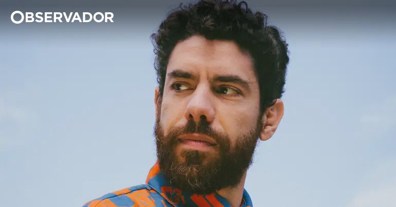 O pós eleições "será muito tenso", diz cantor Luca Argel