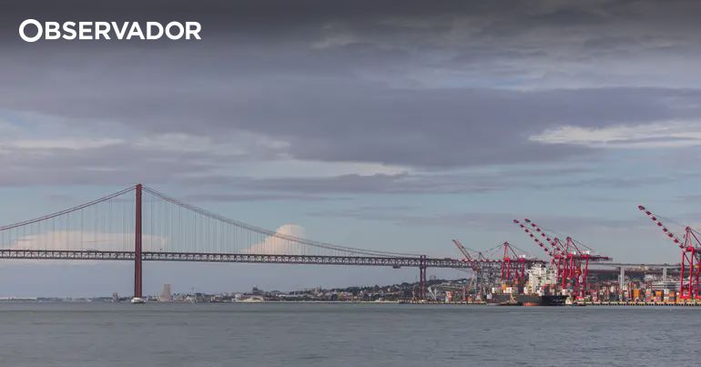 Featured image for article: Lisbon's New Mobility Plan: A Game-Changer for Real Estate Investors