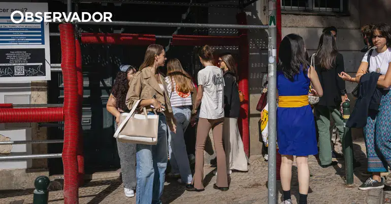 Spanish Princess Sofía's Tight Security in Lisbon: 10 Agents for a 'Very Nice' Young Student