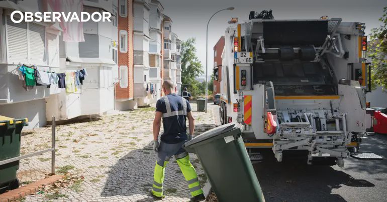 Lisbon's Waste Collection Workers Strike: What You Need to Know About the Holiday Disruption