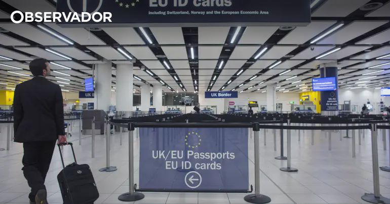 Cidadãos com dupla nacionalidade vão precisar de passaporte – Observador Cidadãos com dupla nacionalidade vão precisar de passaporte – Observador