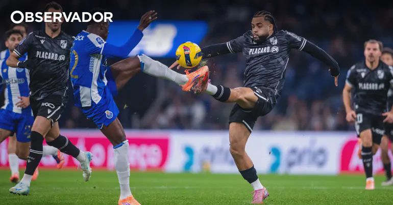 Image for Em direto/ FC Porto-V. Guimarães. Dragões e conquistadores lutam pela última vaga na final four de Leiria