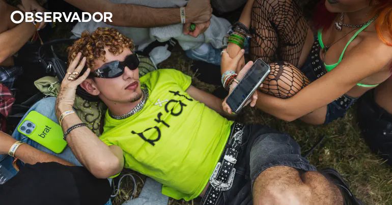 “Descubra o Que Significa Ser um ‘Brat’: O Fenómeno que Está a Conquistar os Fãs de Charli XCX!” #ÚltimasNotícias #Portugal “Descubra o Que Significa Ser um ‘Brat’: O Fenómeno que Está a Conquistar os Fãs de Charli XCX!” #ÚltimasNotícias #Portugal