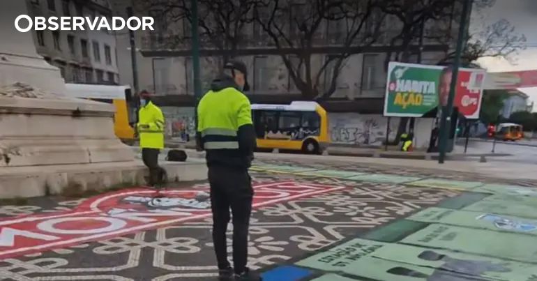 Giant Monopoly Game Critiques Lisbon's Real Estate Market: City Hall Takes Action