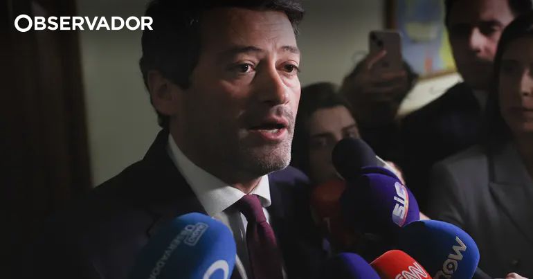 Crise na Saúde: Ventura Instaura Debate Urgente e Desafia Montenegro a Revelar Plano de Emergência