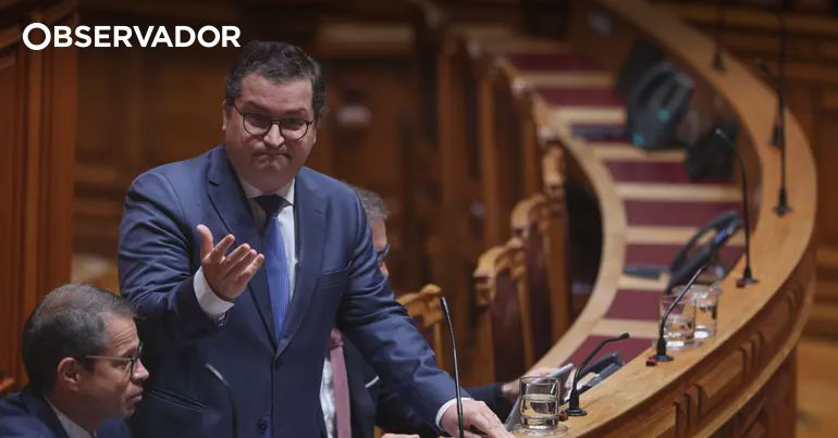 Ministro das Finanças Chamado ao Parlamento para Explicar Compra do Novo Banco e Dívida Pública