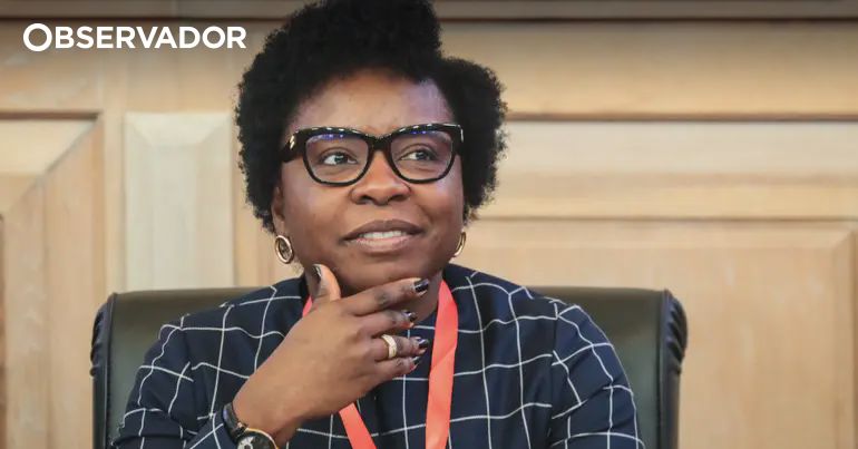 Ministra angolana das Finanças pede desculpa por atos lesivos e garante responsabilização dos culpados
