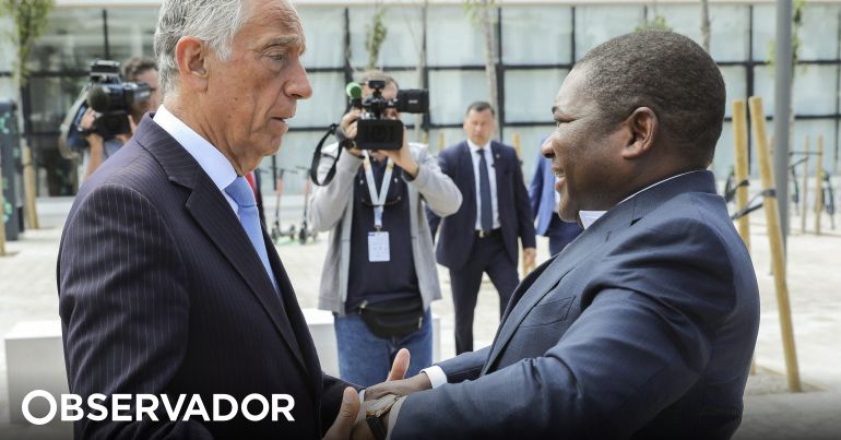 Marcelo na posse de Nyusi em janeiro, com possível passagem por Angola