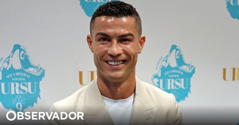 Tão natural como a sua sede: Ronaldo bate recorde de jogador com mais  internacionalizações, bisa… e chega a outro recorde – Observador