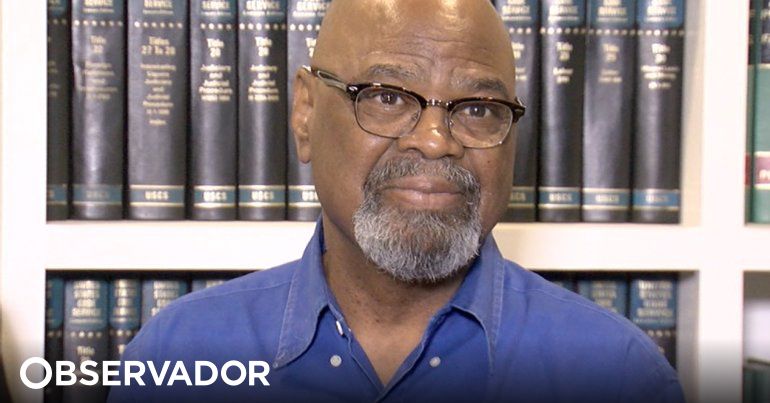 Glynn Simmons foi ilibado depois de ter estado preso quase 50 anos por um crime que não cometeu