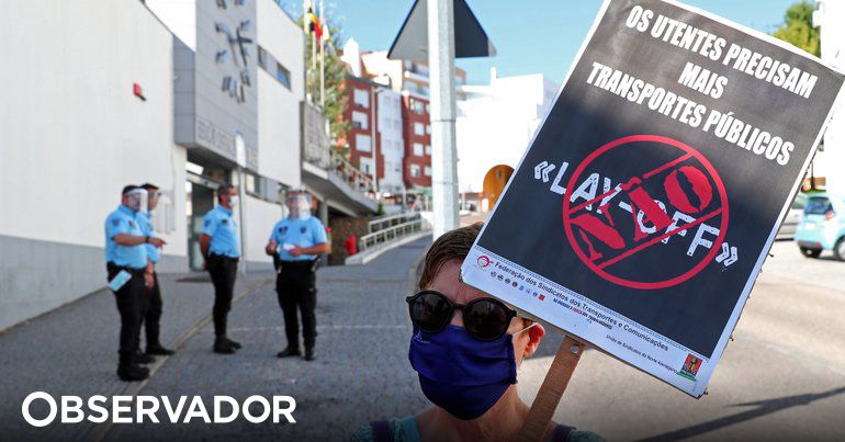 Número de trabalhadores em 'lay-off' sobe em outubro e atinge