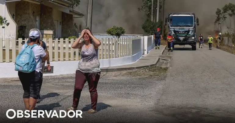 “Cenário dantesco” e “inferno”: as fotos e vídeos dos incêndios em redor de Albergaria-a-Velha e Sever do Vouga