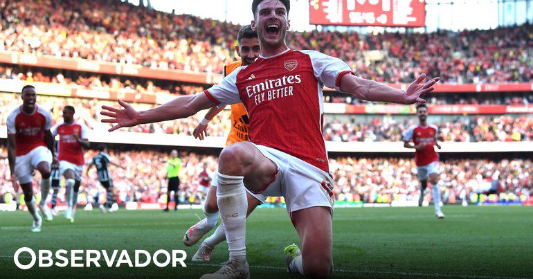 Arsenal e Tottenham empatam clássico e se afastam do Manchester City