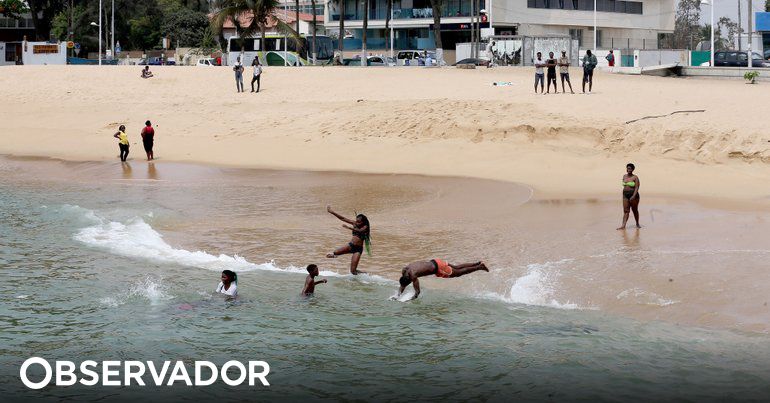 Trajes de Luanda III, trajes de mulheres da região da Ilha …