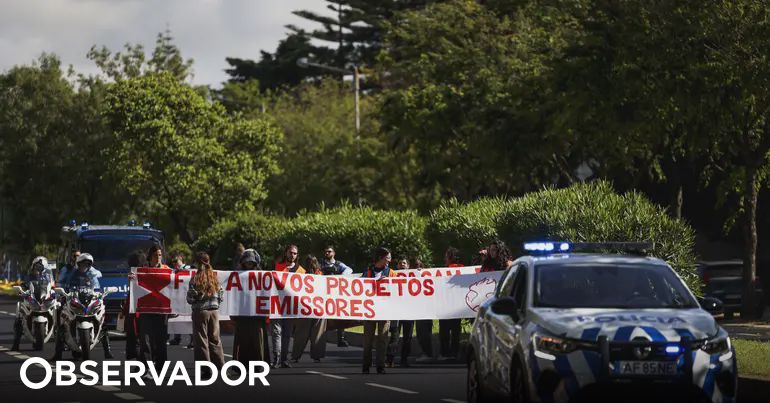 Join the Mass Civil Resistance: Climáximo's Bold Protest in Lisbon Against Climate Injustice