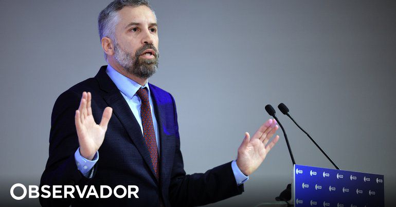 Pedro Nuno promete defender “conquistas” de Soares: “É o socialista número um, é o nosso maior, é a minha referência política”