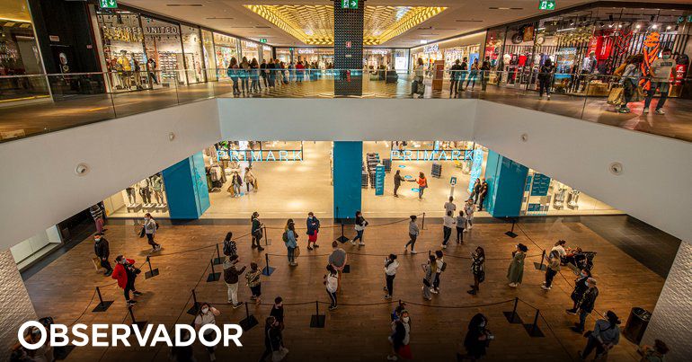 No NorteShopping houve filas, mas menos confusão do que no primeiro  desconfinamento. 7 relatos na primeira pessoa – Observador