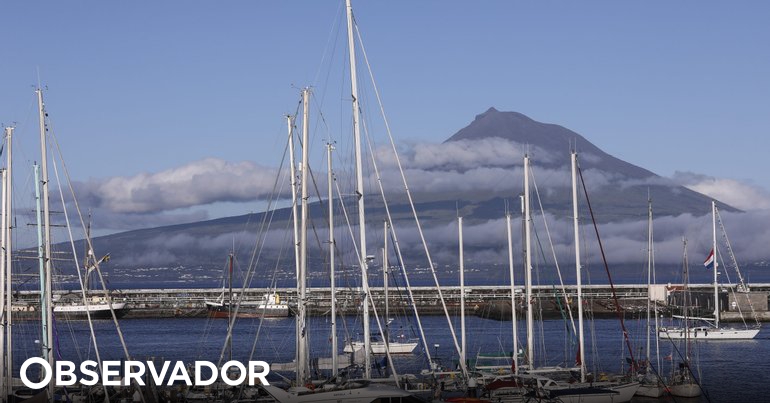 Governo dos Açores rejeita “atentado ambiental” na praia do Porto Pim