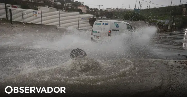 Severe Weather Causes Flooding in Lisbon and Setúbal: Six Displaced Residents