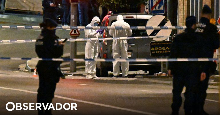 Polícia belga abate extremista que matou dois adeptos de futebol suecos num  tiroteio em Bruxelas