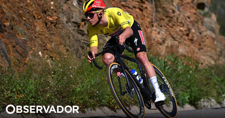 História no Malhão: Martínez vence última etapa, mas Remco Evenepoel é segundo e conquista Volta ao Algarve pela 3.ª vez