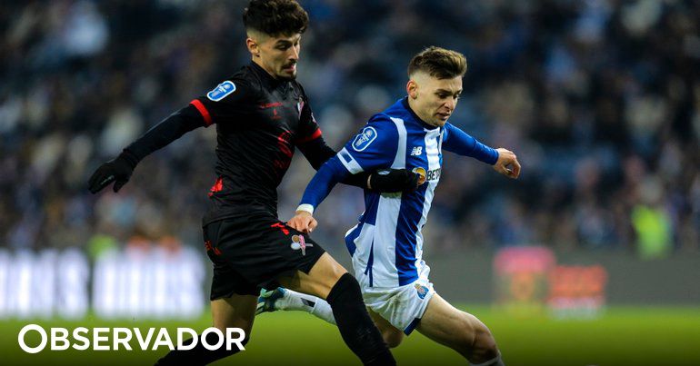 Sérgio torcia por Francisco, mas Moisés também lhe deu motivos de orgulho (a crónica FC Porto-Leixões)