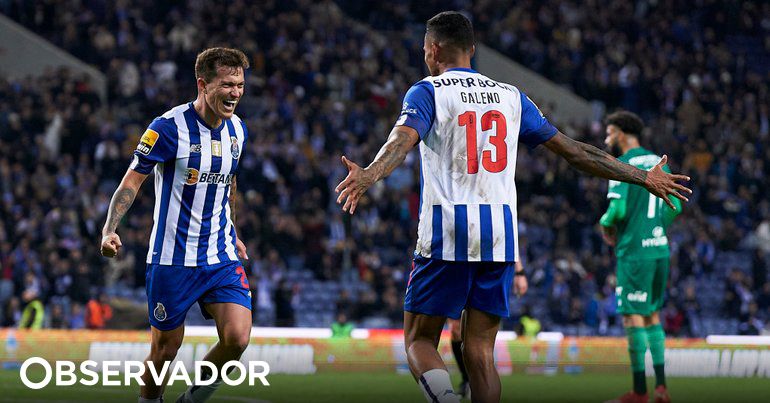 Treinador e jogadores do FC Famalicão recebem prémios da Liga Portugal - FC  Famalicão