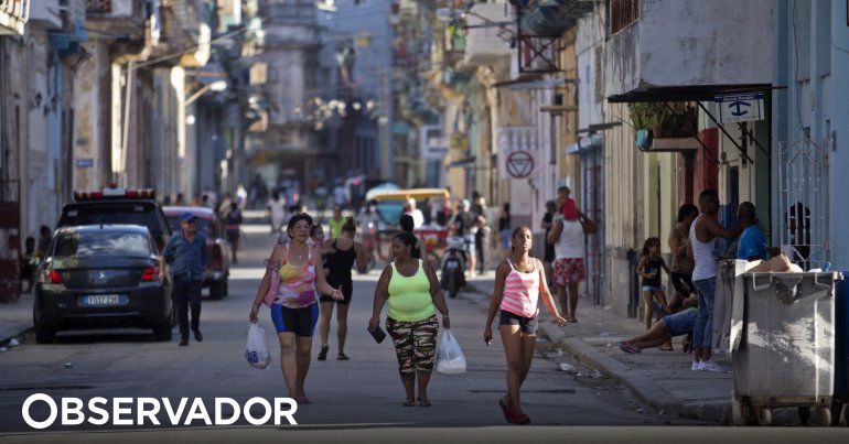 Todos vão ter acesso total à Internet nos telemóveis em Cuba