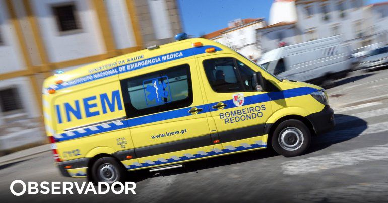 Jogador de hóquei no gelo morre devido a golpe de patim na garganta –  Observador