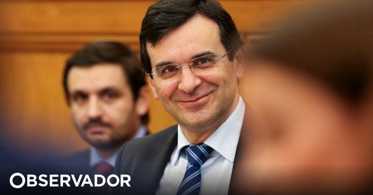 Consultor Constantino Sakellarides demite-se em 