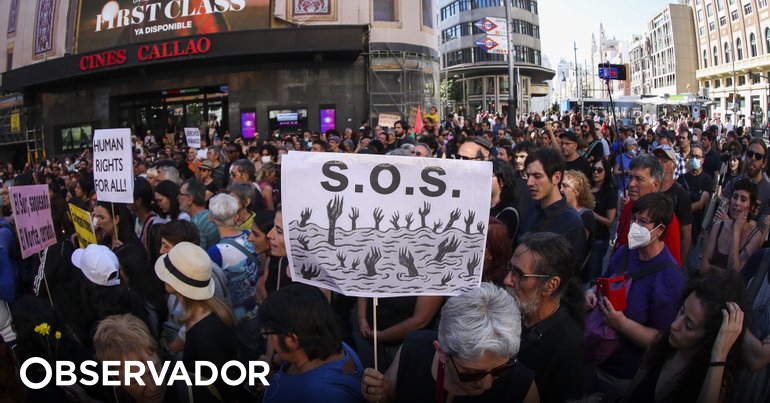 Cientos se manifiestan en Madrid contra la ‘masacre’ de inmigrantes en Melilla – Observer