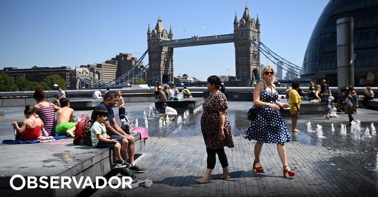 The United Kingdom recorded its hottest day of the year.  The temperature reached 33.2ºC this Saturday – Observer