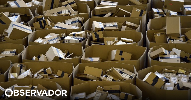 Amazon suspenderá la construcción de almacenes en España para tomar el pulso a la economía